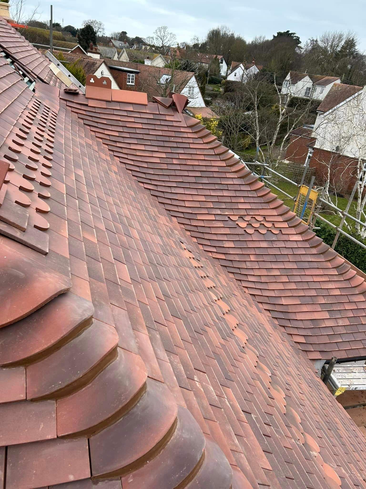 Toiture avec des tuiles en terre cuite