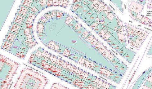 Un mapa de una zona residencial con muchas casas y calles.