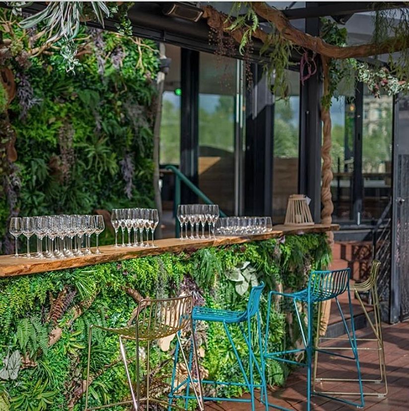 Bar et décoration végétale