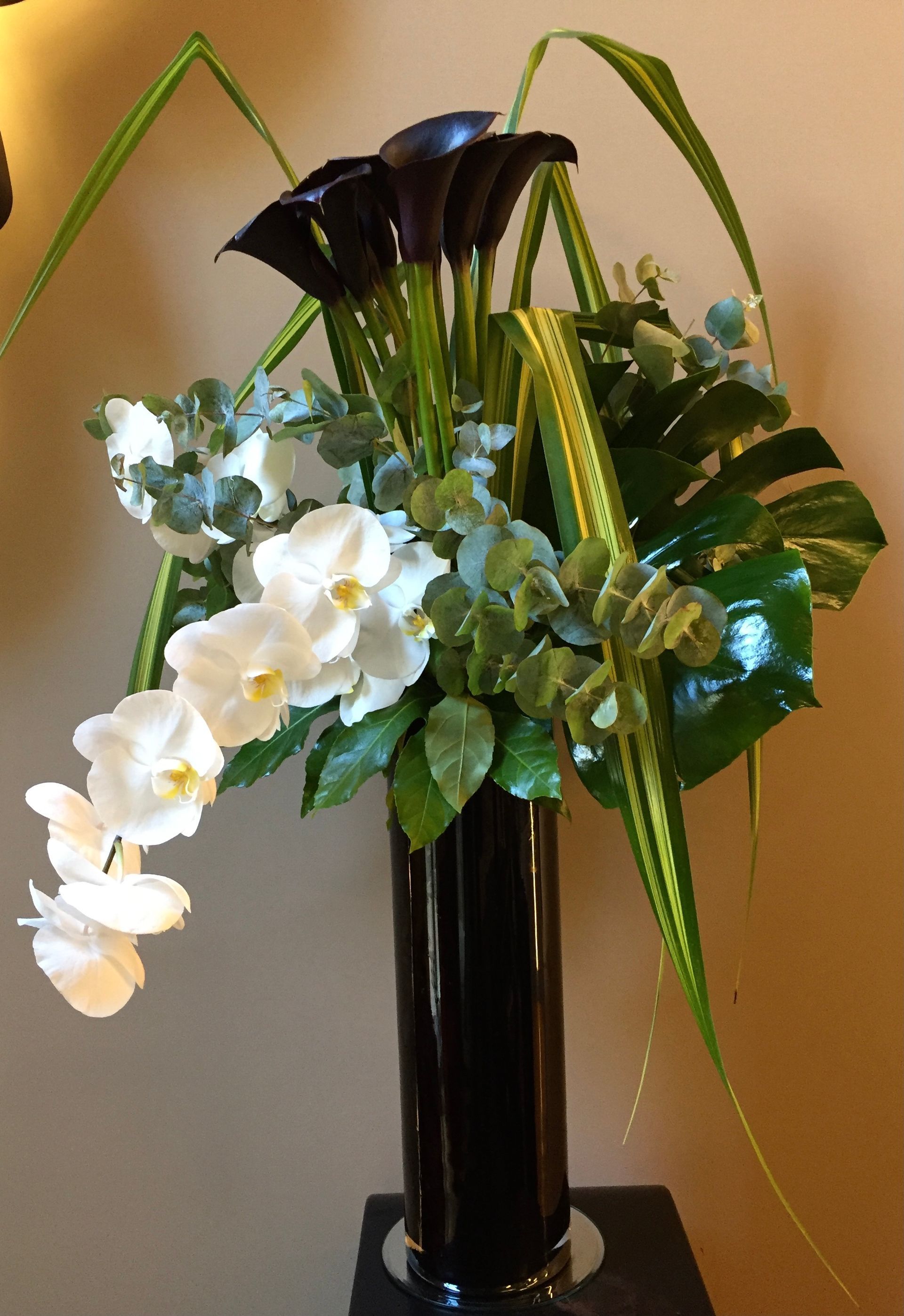 Fleurs blanches dans un vase
