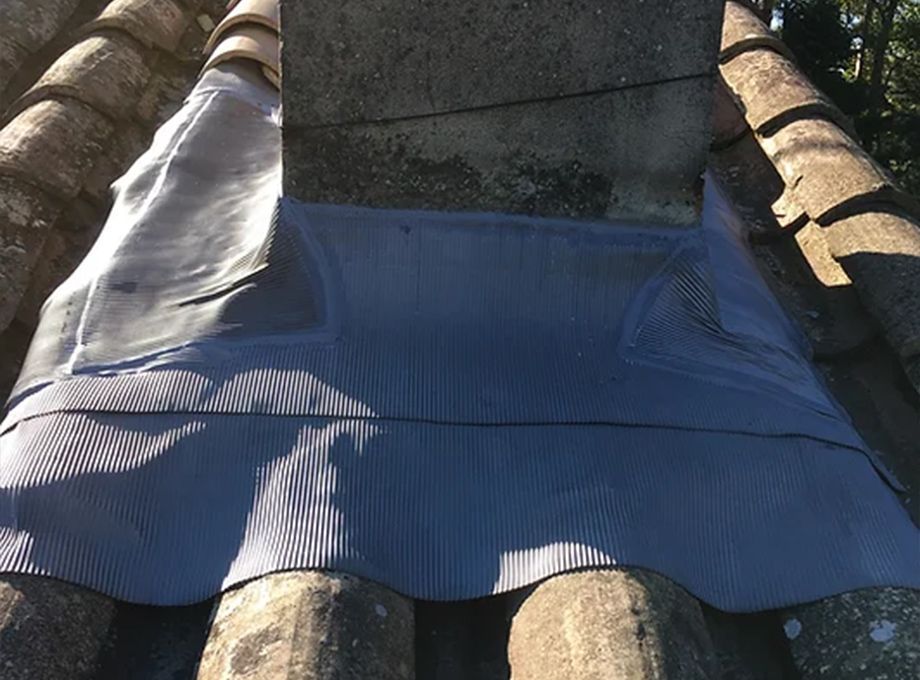 Travaux d'étanchéité d'une cheminée