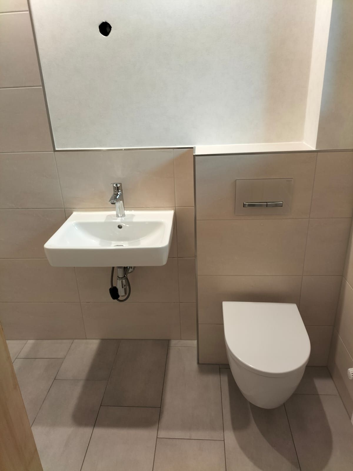 Modernes Badezimmer und Sanitärarbeiten von Gebrüder Dencker in Wedel