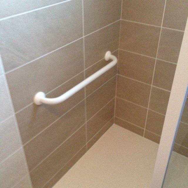 Salle de bain PMR