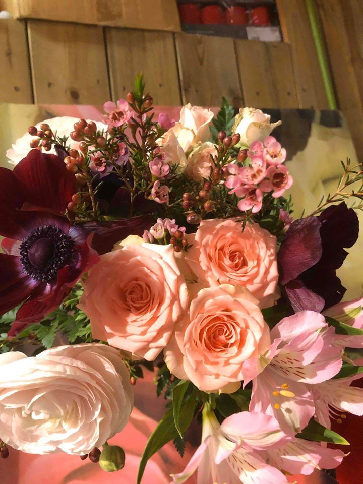 Roses dans un bouquet rose pastel