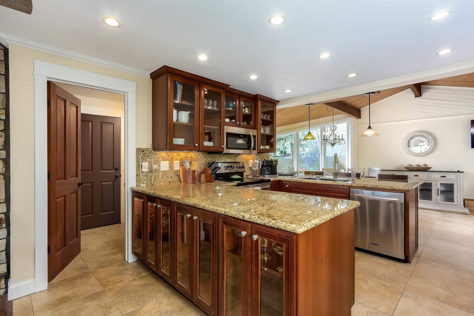 Kitchen of Broken Bow vacation rental property in Bend
