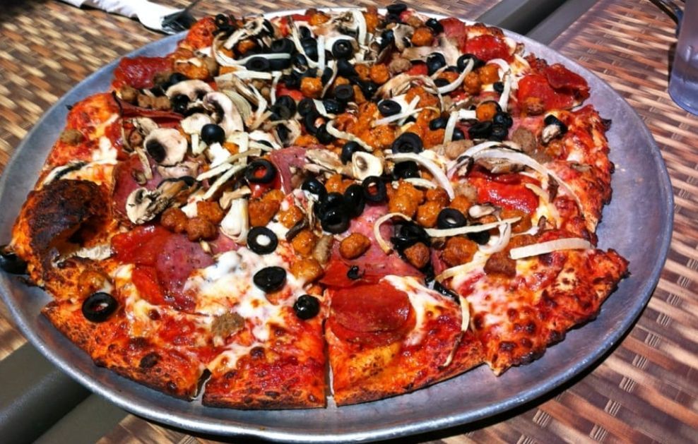 pizza from Blondie's in Sunriver