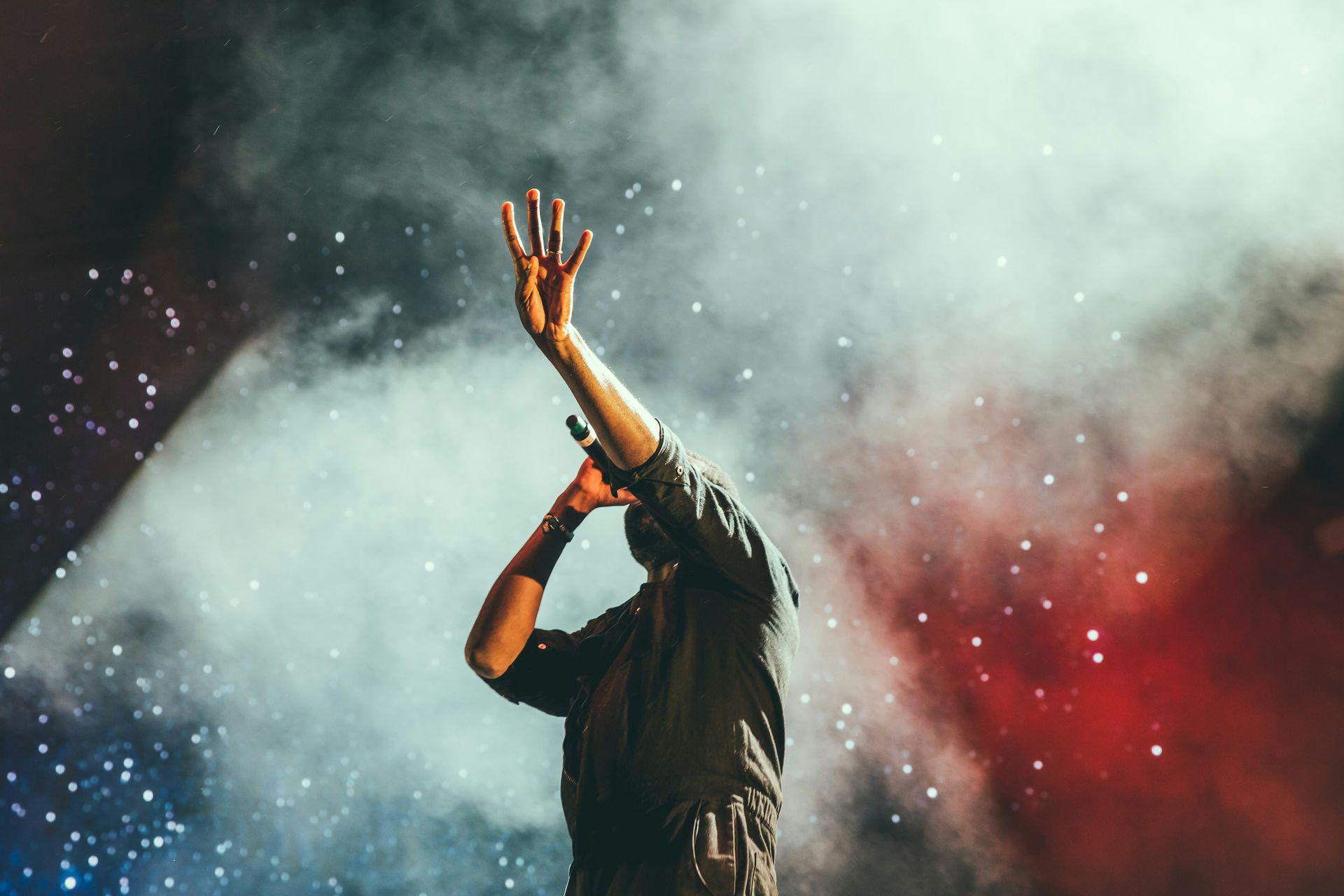 singer on stage at Hayden Homes Amphitheater in Bend