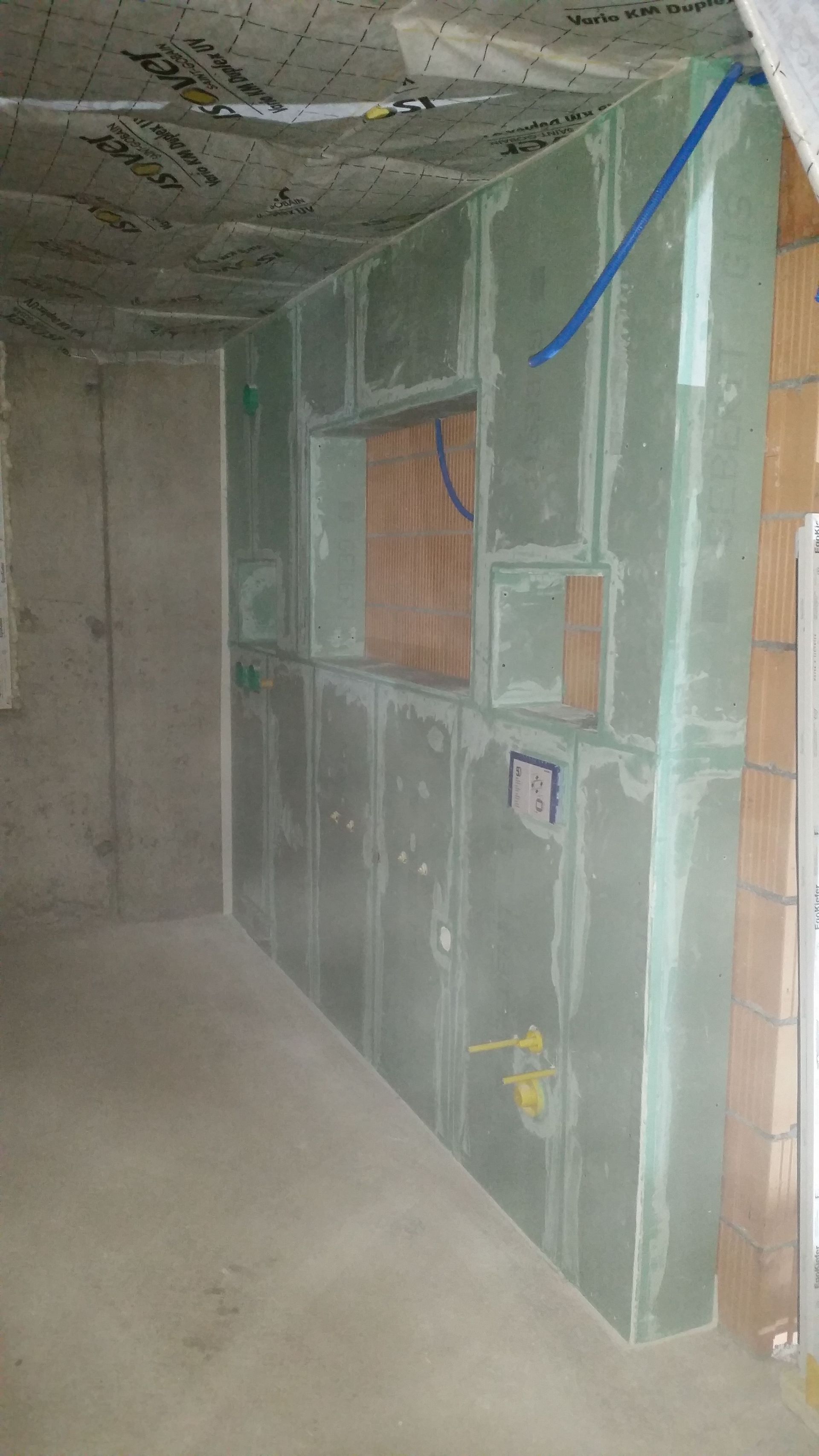 Installation du châssis sanitaire- Patrick Berger Sàrl