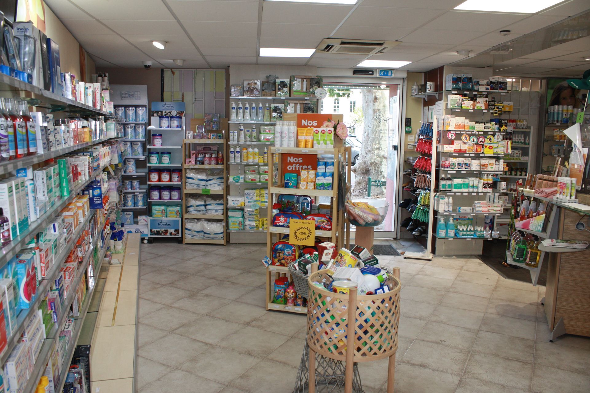 Entrée de la pharmacie