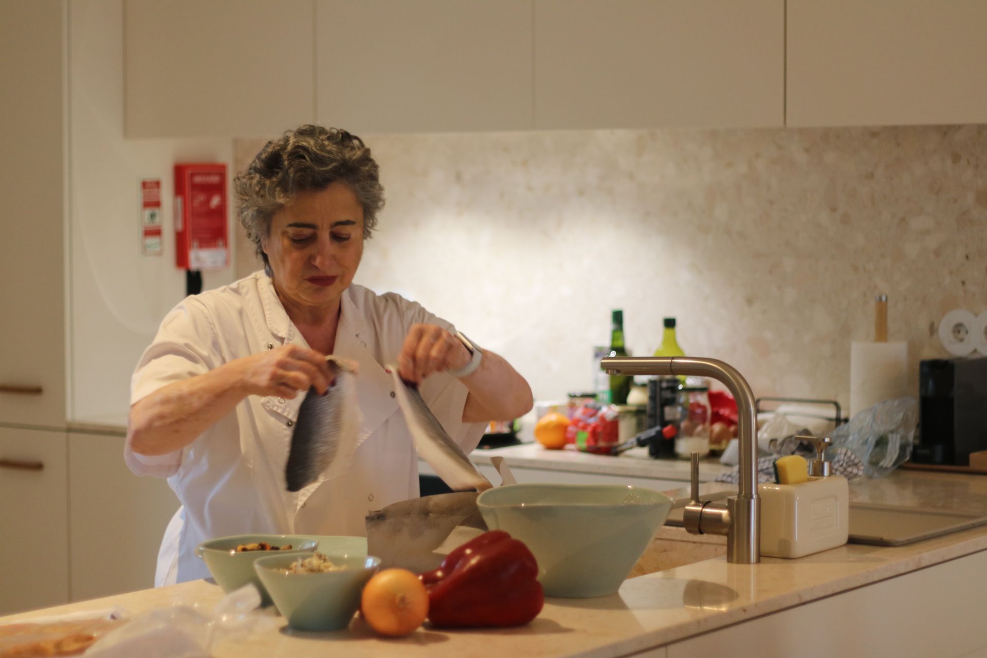 Group cooking experience in Porto with local hosts