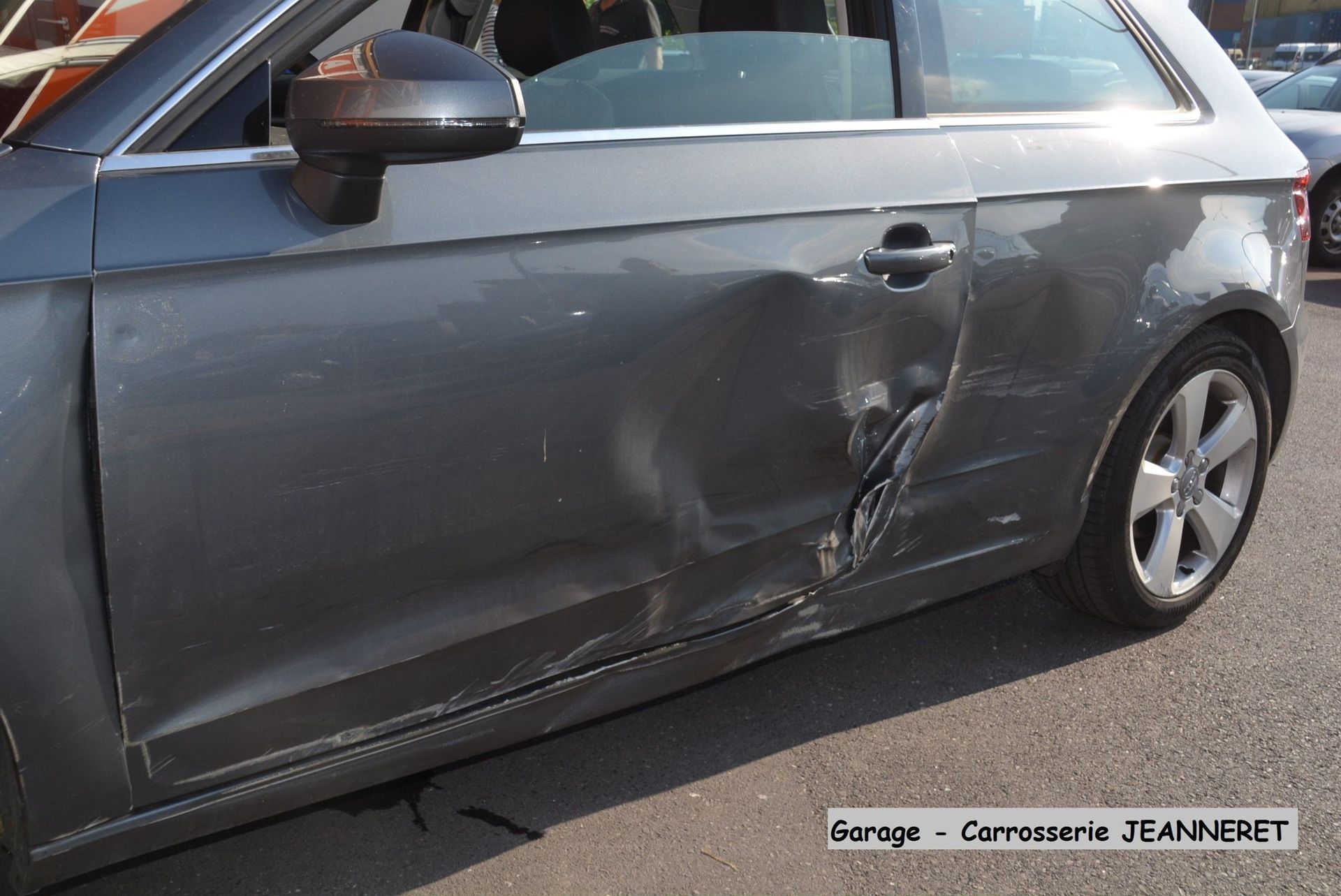 Garage-carrosserie Jeanneret L. Douylliez Succ. Sàrl à Carouge - réparation Audi