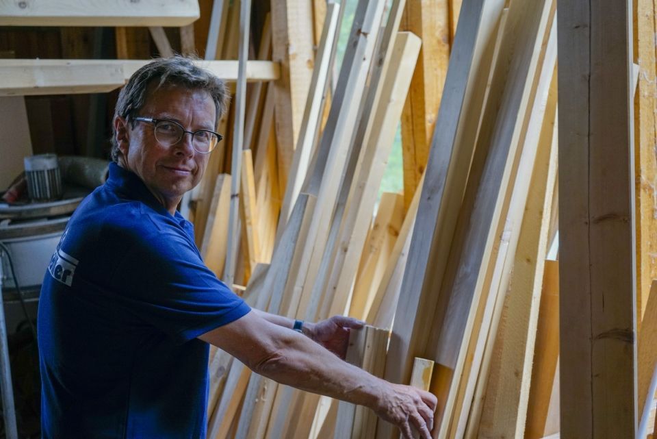 Mitarbeiter mit Platten