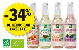 34 % de réduction immédiate sur la bouteille de 33 centilitres de boisson Kumbucha arromatisée. Présentation de 4 bouteilles : une bouteille goût pêche, une bouteille goût thé blanc, une bouteille goût gingembre et une bouteille goût cassis. Logo AB, Agriculture Biologique.