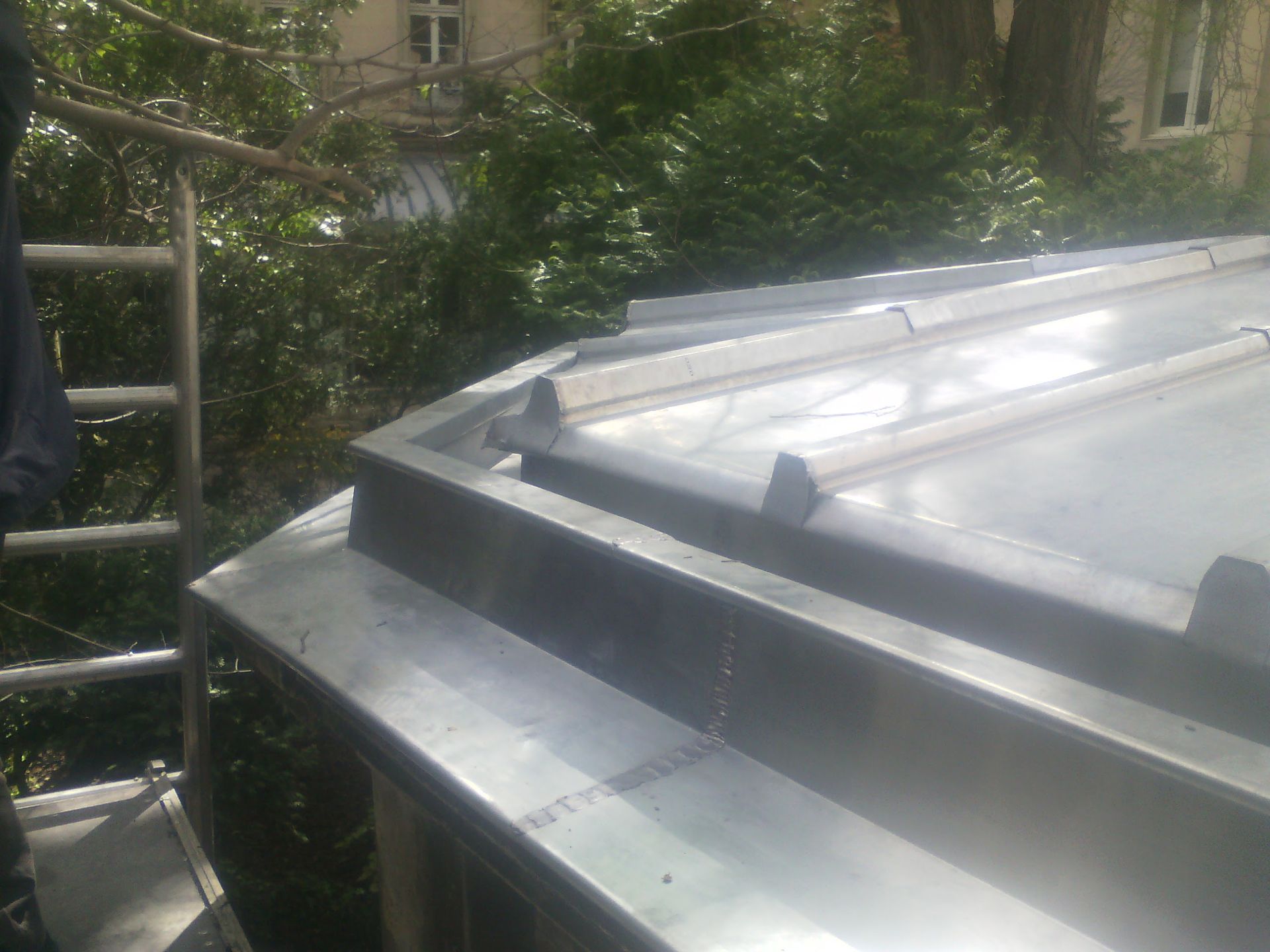 Toiture partiellement en zinc