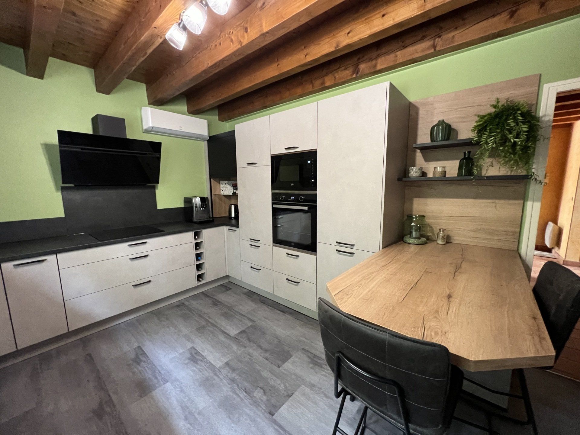 Rivoli Sable