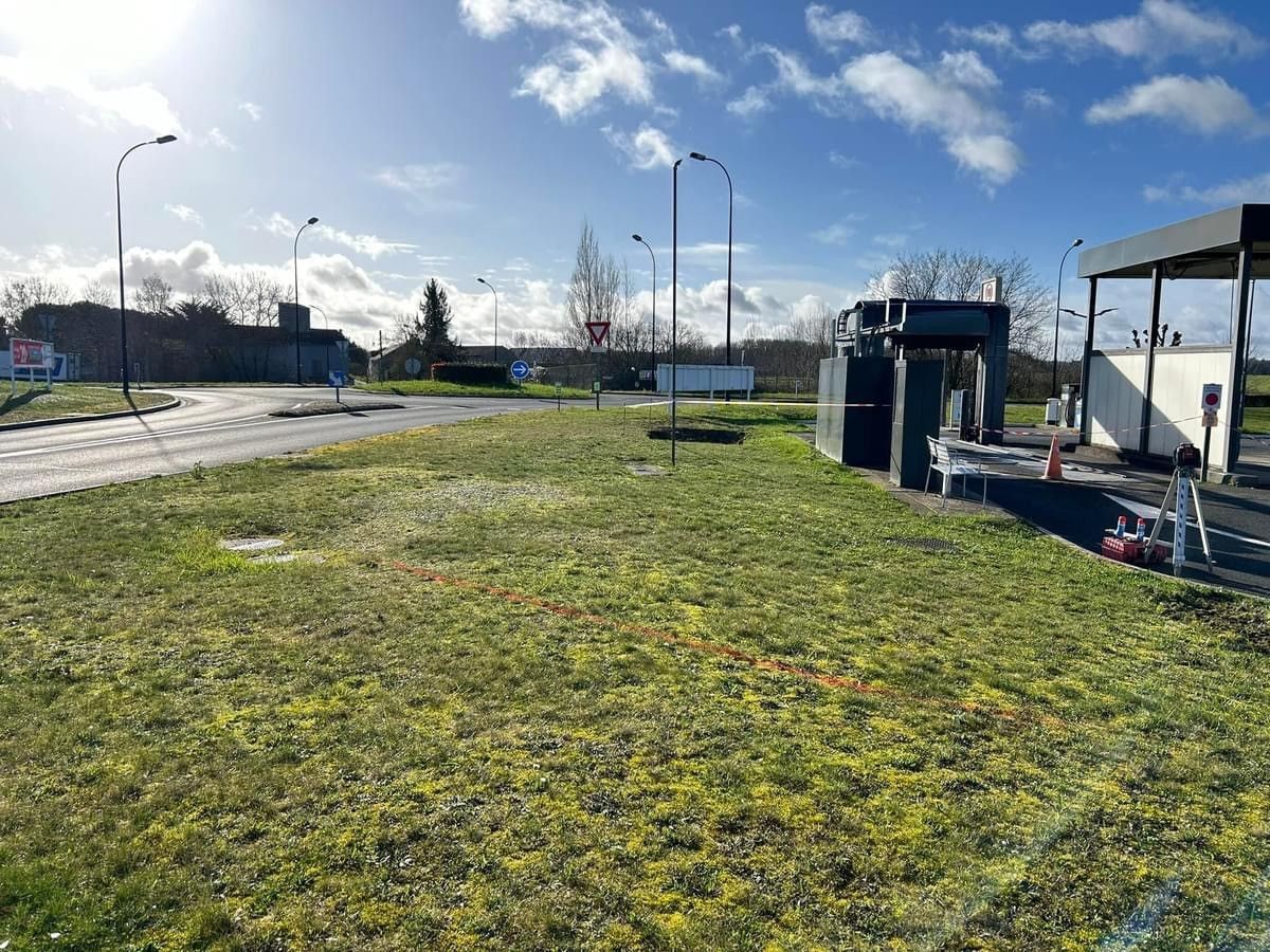 Travaux à la station de lavage de SUPER U Beaune la Rolande