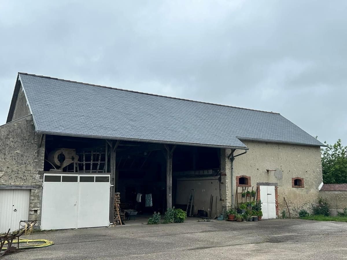 Corps de ferme refait complètement suite à la grêle de 2022