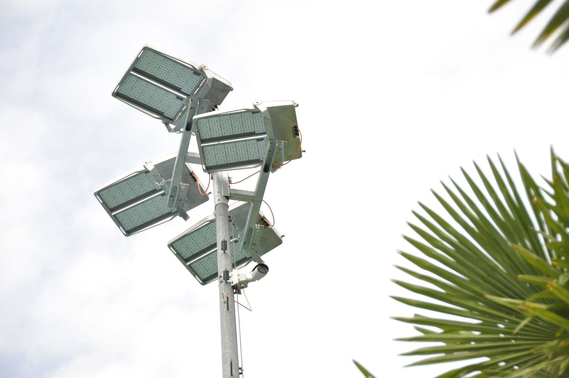 Schenini - Lampioni Lido propsettiva dal basso