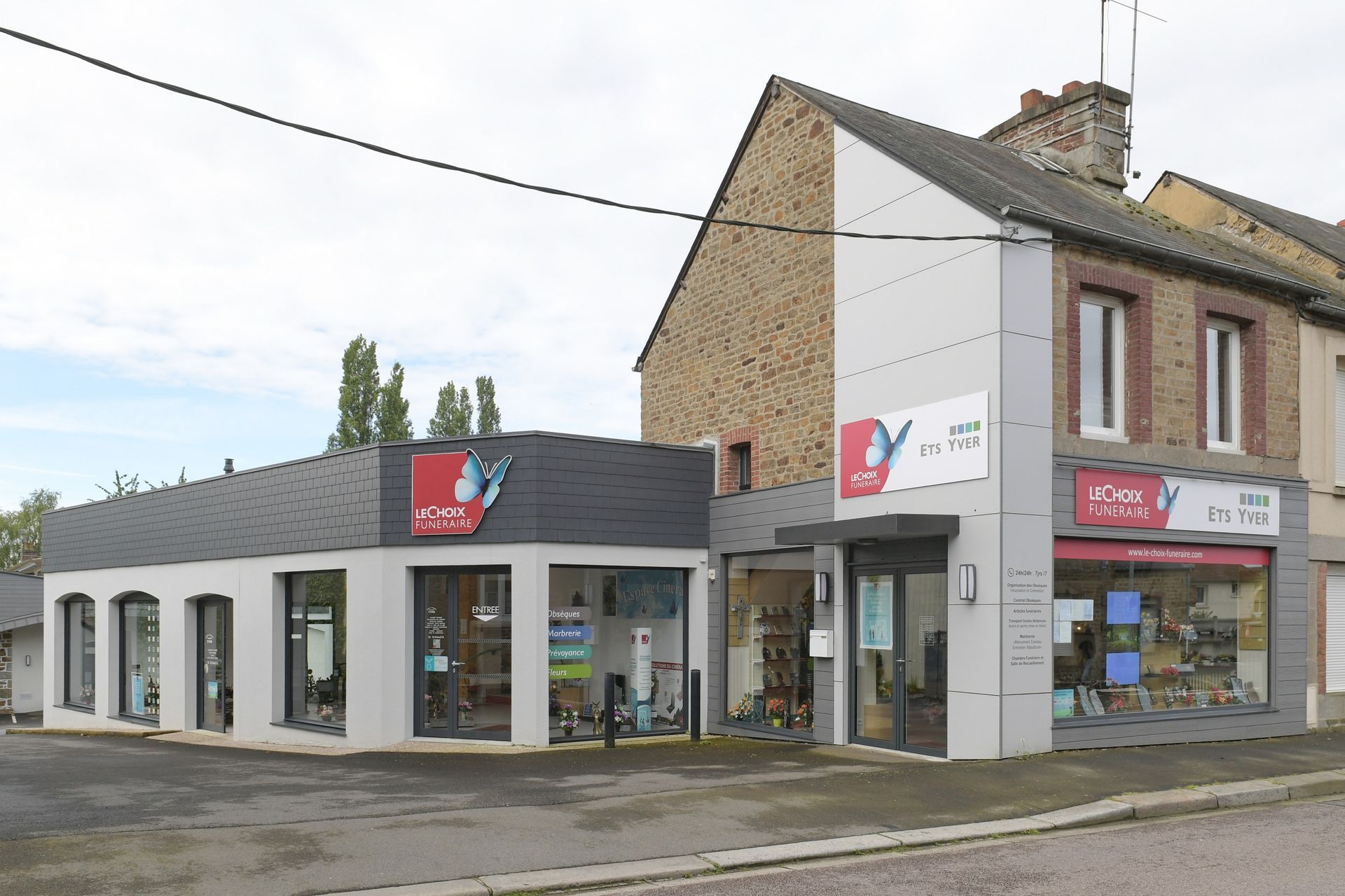 Extérieur du bâtiment des Pompes Funèbres Yver côté rue