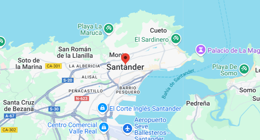 Mapa de Santander, España, con varias ubicaciones etiquetadas, incluido el centro de la ciudad y la costa.