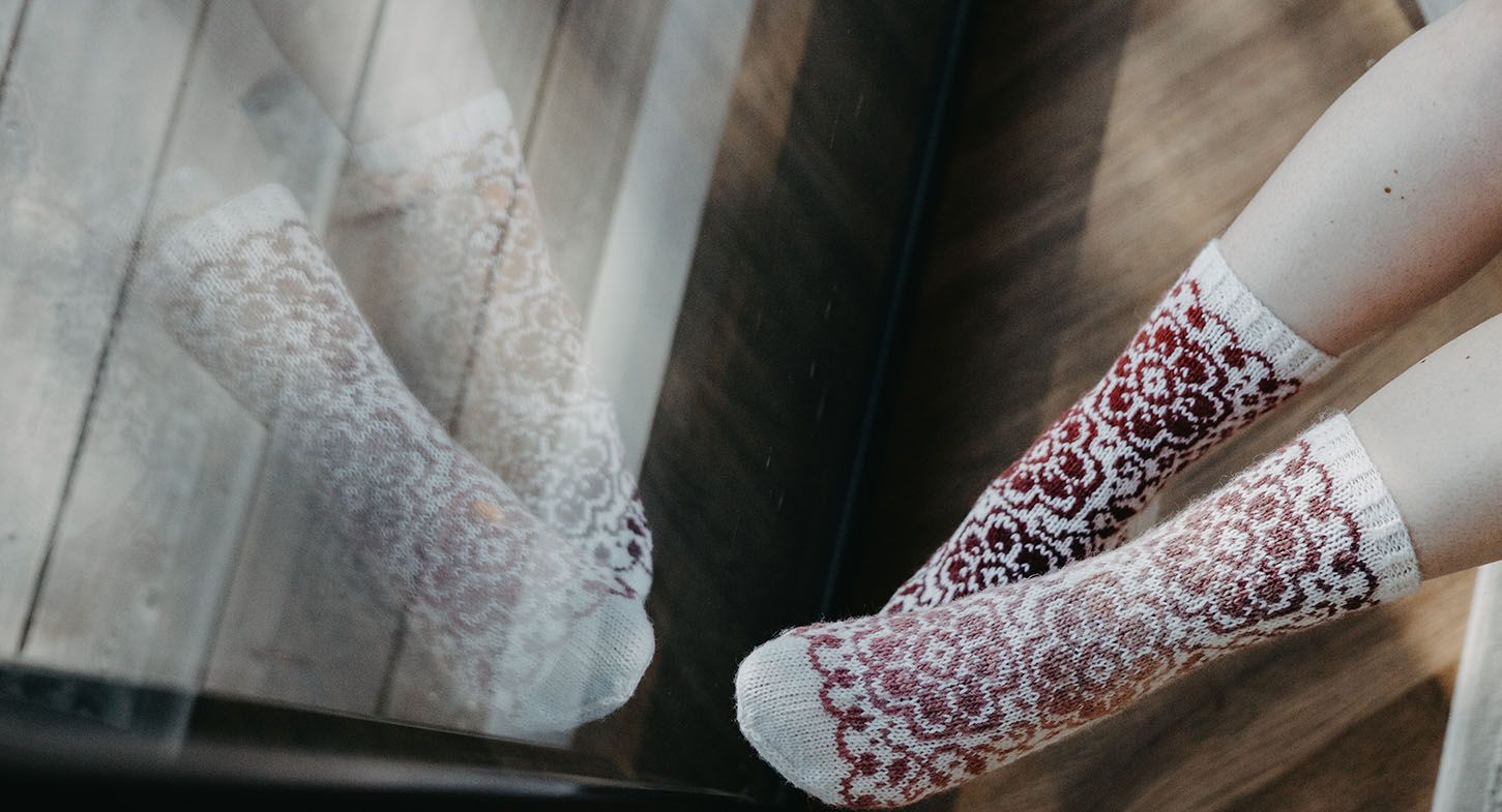 Niina Laitinen - Niittykukkia - Neuleretriitti