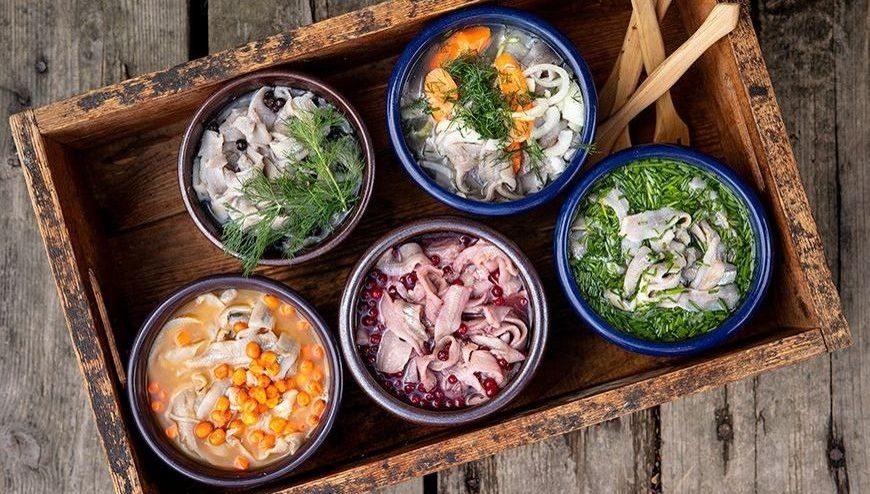 Dining - Herrankukkaro