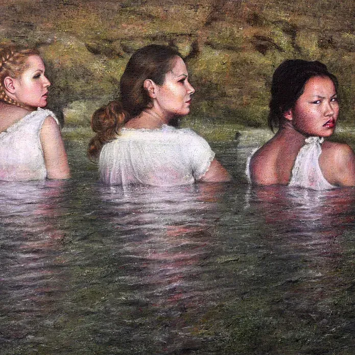 Una pintura de tres mujeres paradas en un cuerpo de agua.