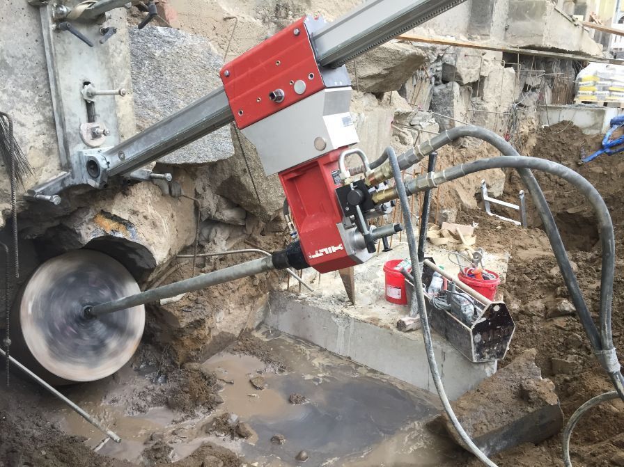 timanttiporauslaitteita