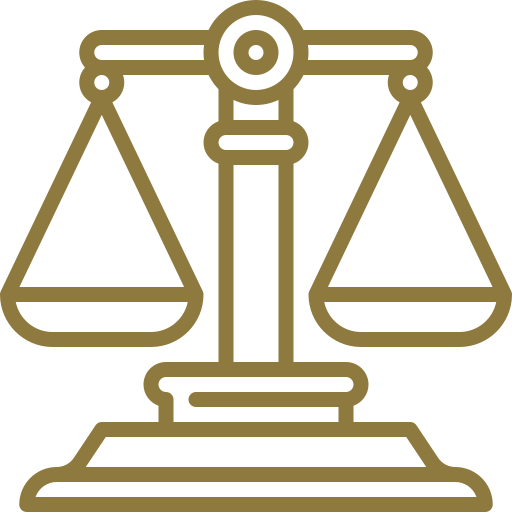 Balanza dorada de la justicia, equilibrada.
