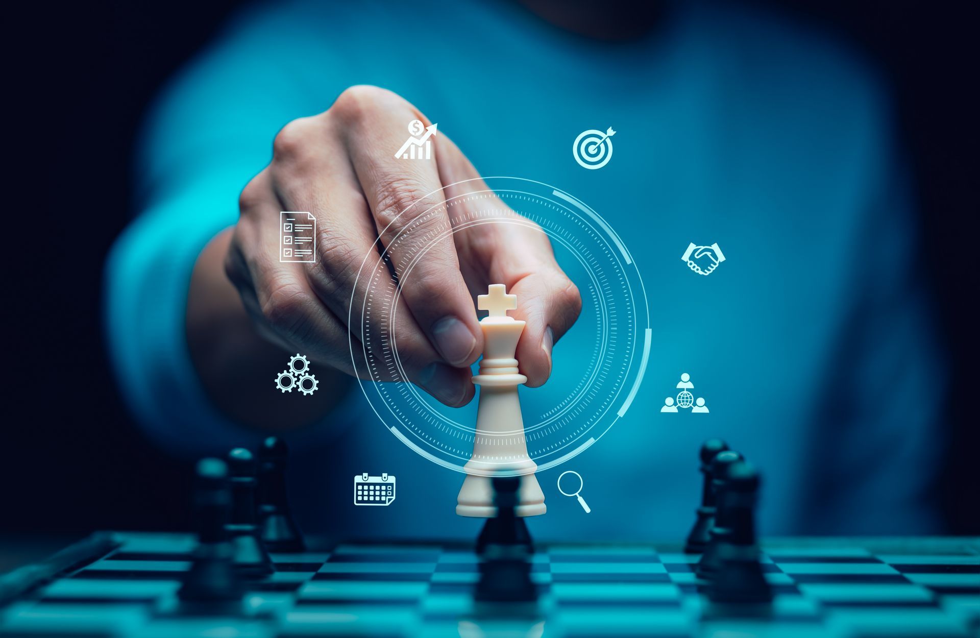 Eine Luftaufnahme eines Gebäudes mit Sonnenkollektoren auf dem Dach