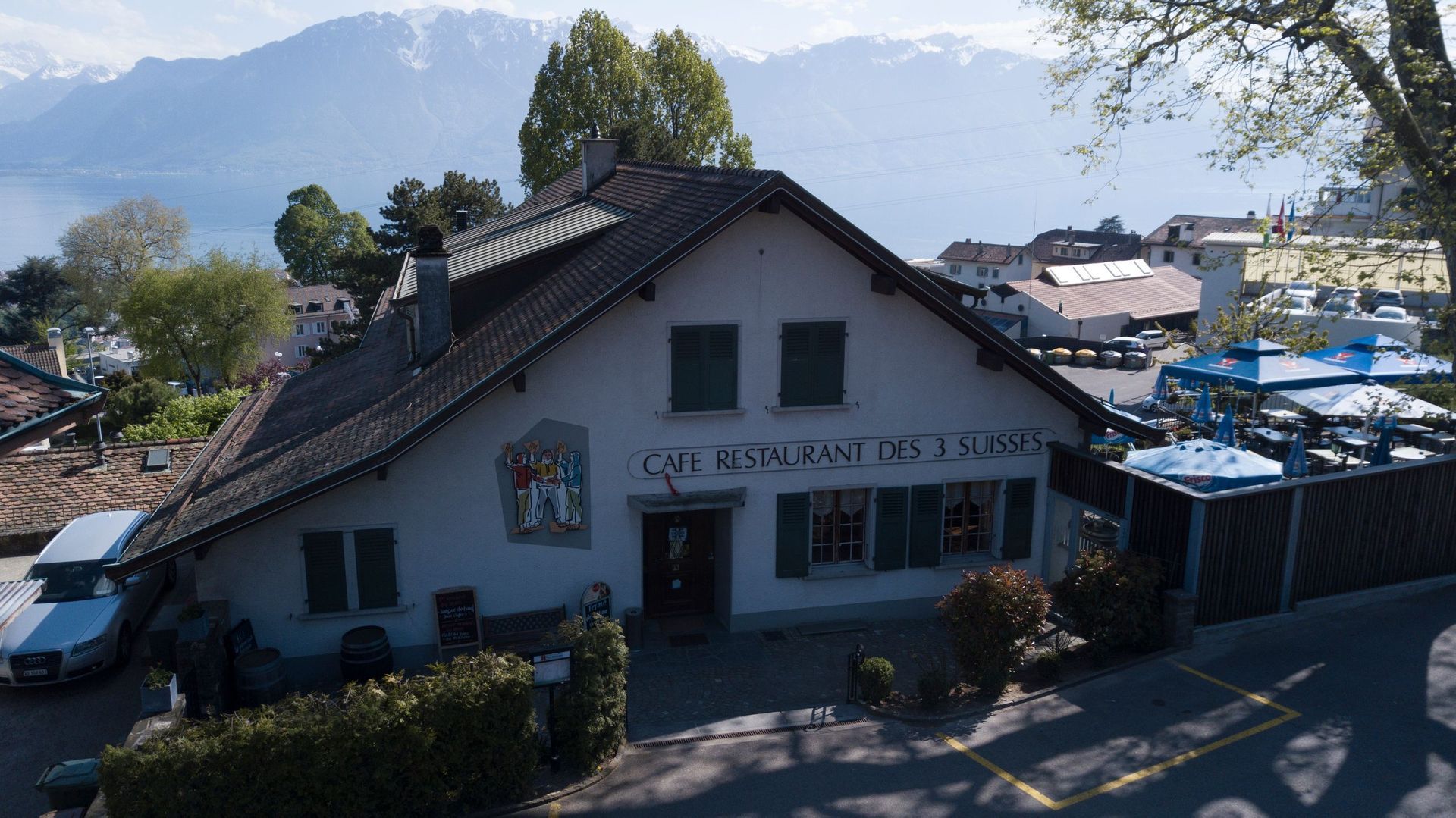 restaurant des 3 suisses - jongny - parking