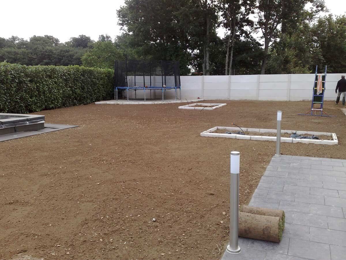 Terrassement et pose de terrasse en pierre