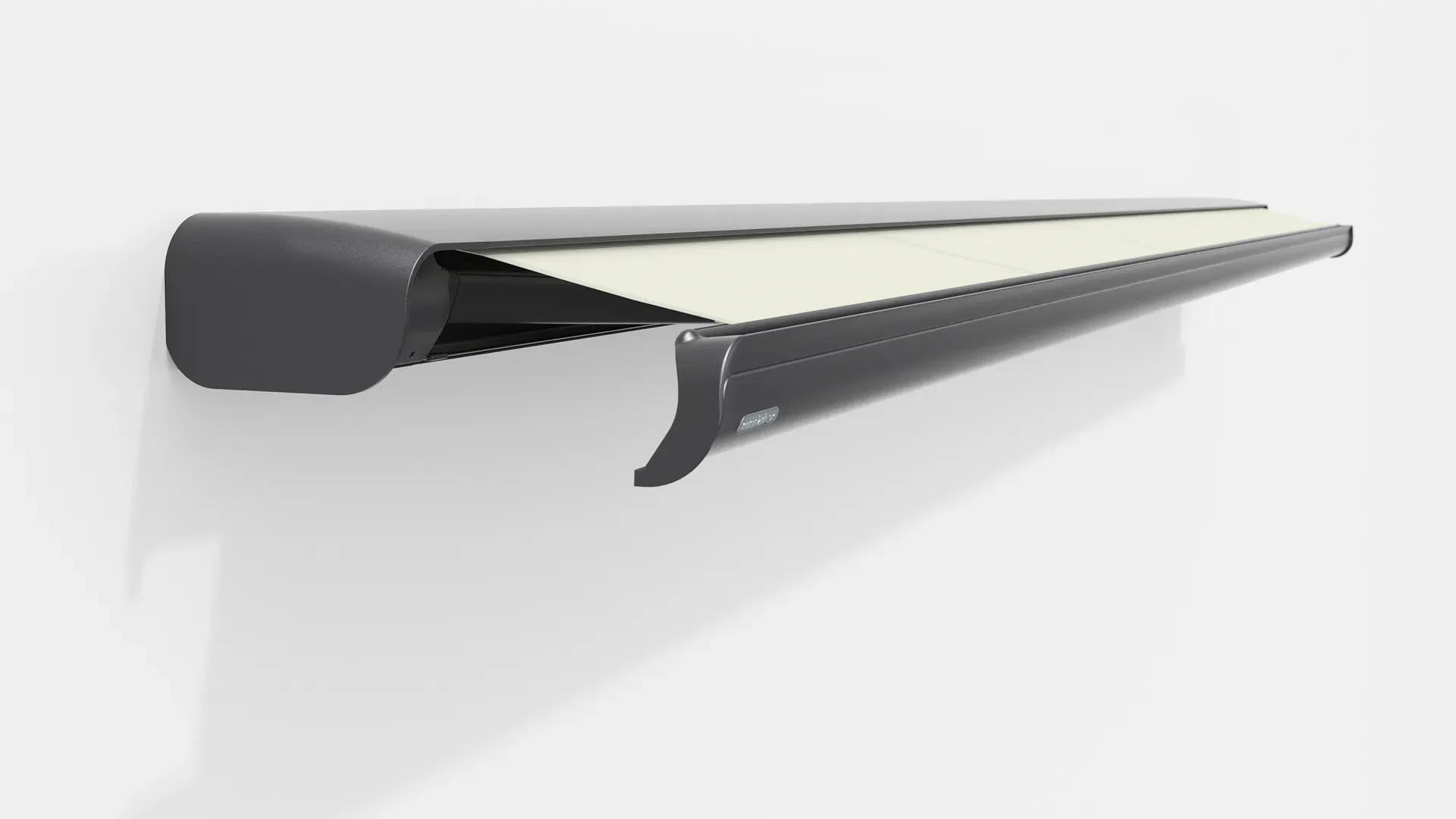 An einer weißen Wand hängt eine schwarz-weiße Markise.