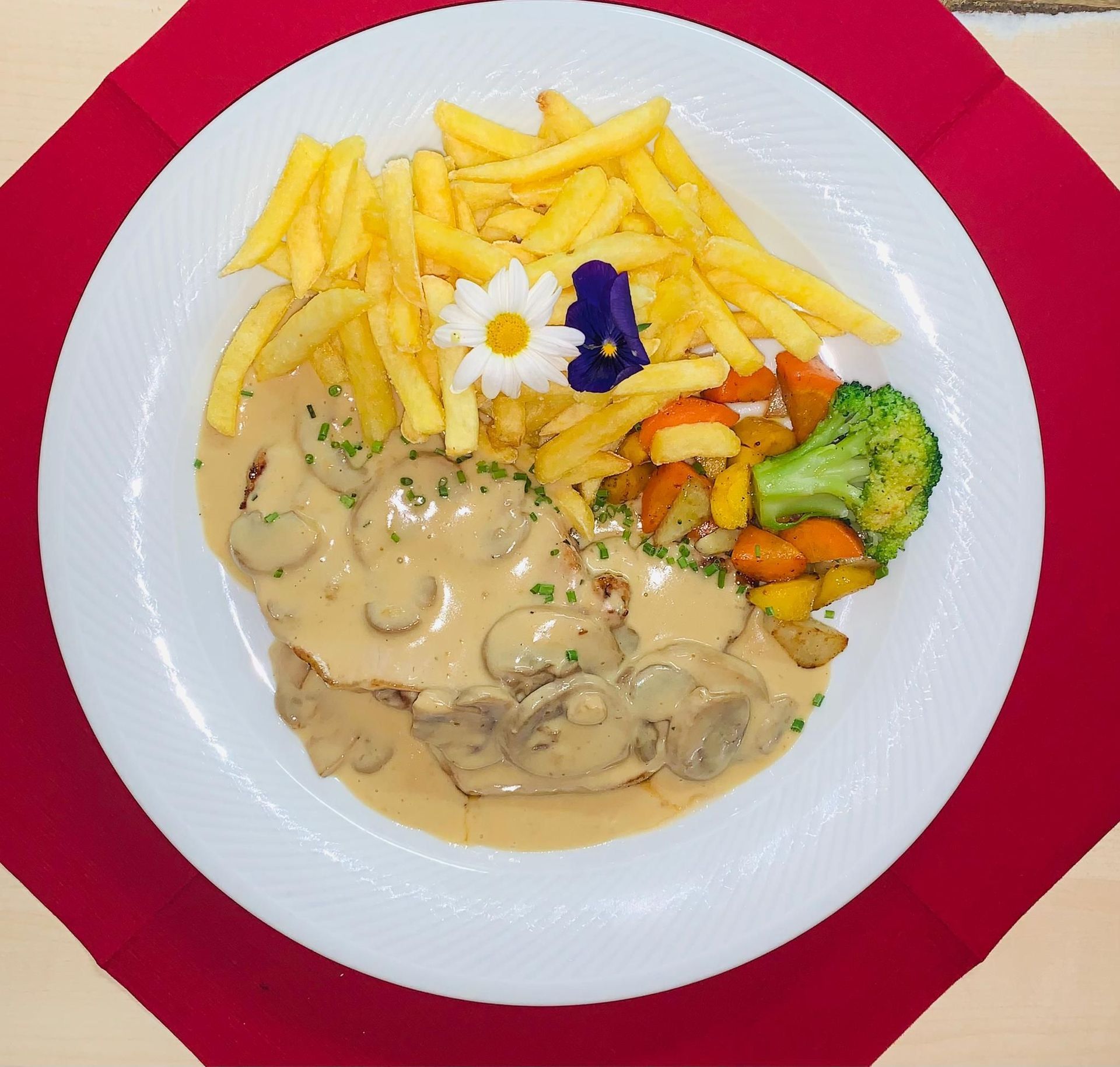 Restaurant Bahnhöfli, Eva Topalli | Schinznach-Bad