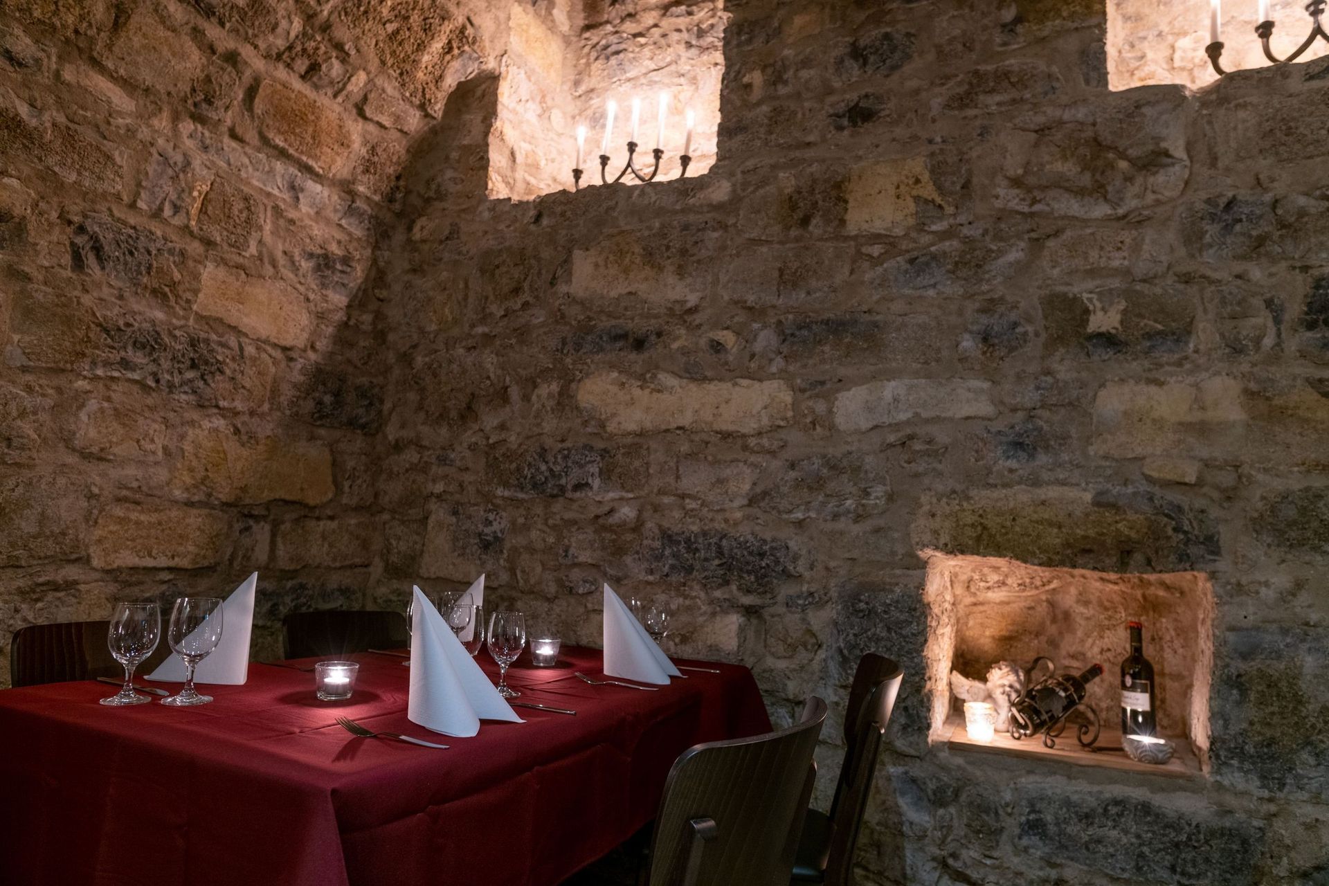 Gewölbekeller - Restaurant Bahnhöfli, Eva Topalli - Schinznach-Bad