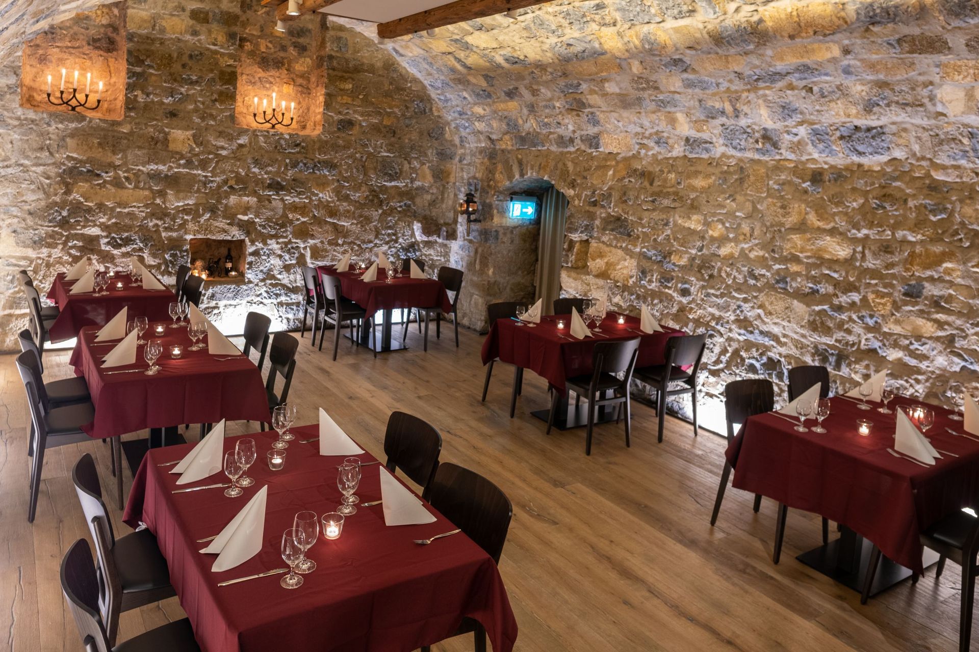 Gewölbekeller - Restaurant Bahnhöfli, Eva Topalli - Schinznach-Bad