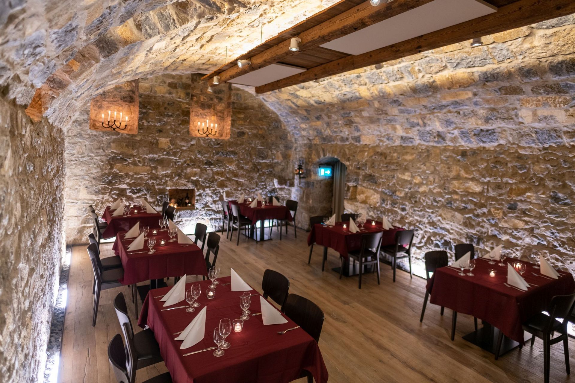 Gewölbekeller - Restaurant Bahnhöfli, Eva Topalli - Schinznach-Bad