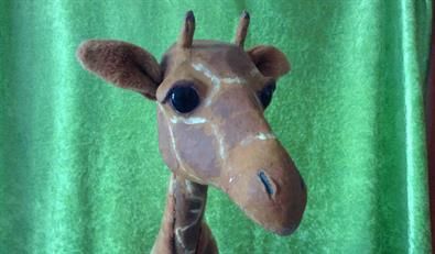 Ute Kreuzberger - Giraffe Puppe