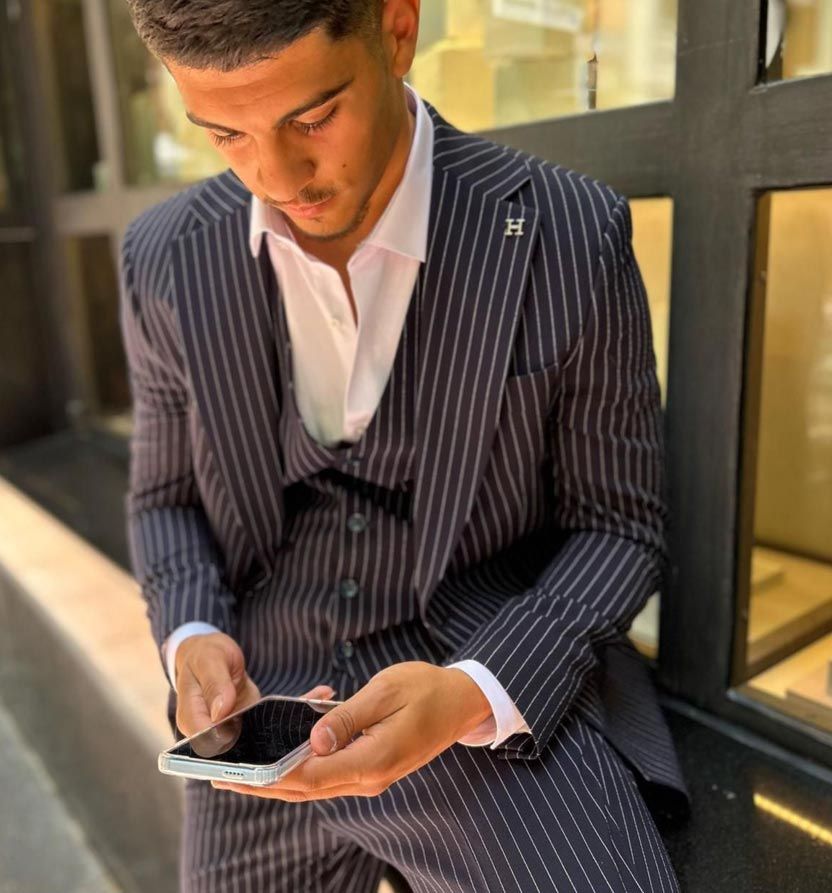 Hombre con traje