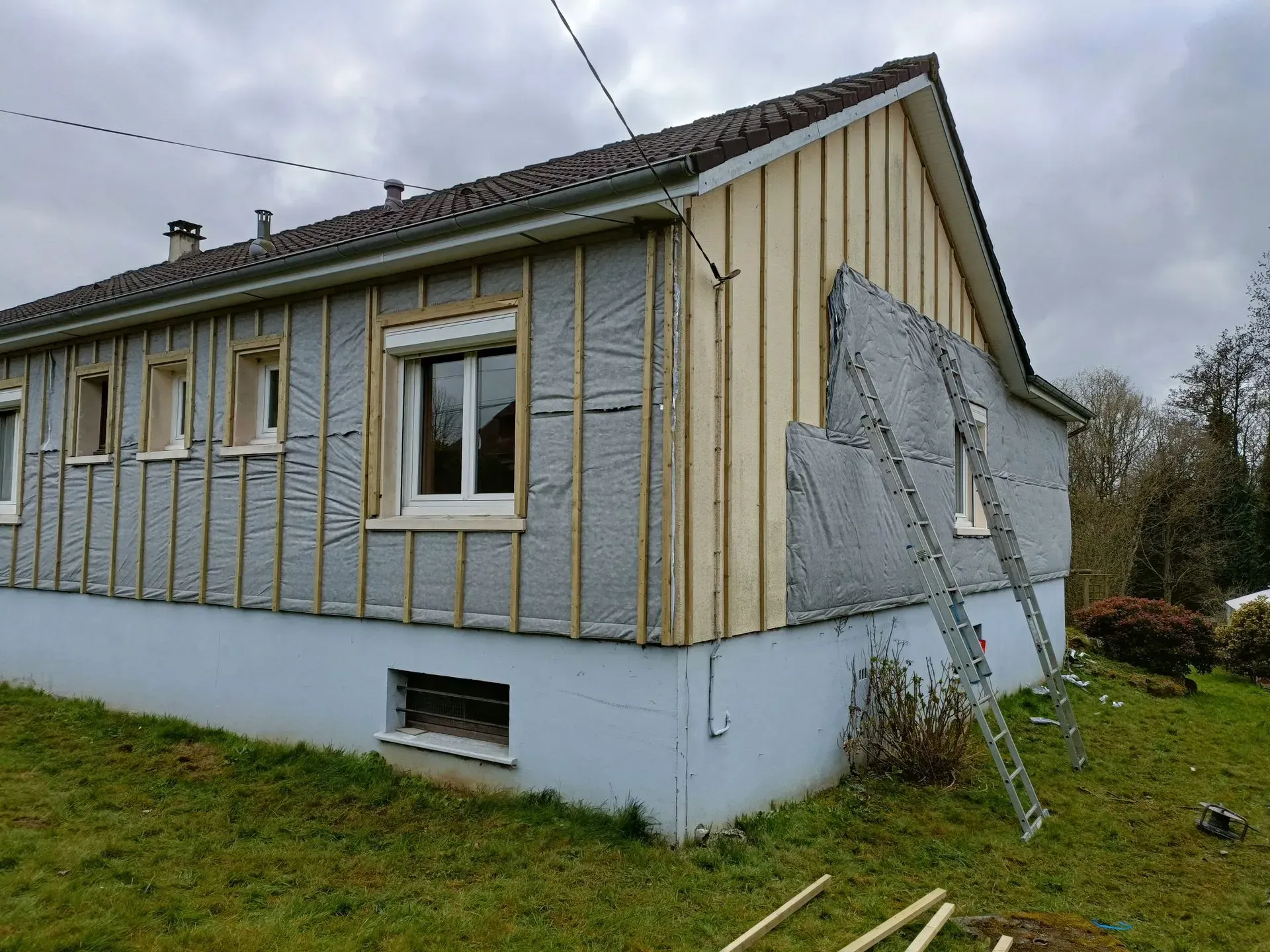 Travaux d'isolation extérieur d'une maison