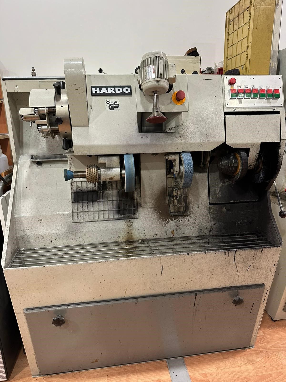 Machine pour chaussures