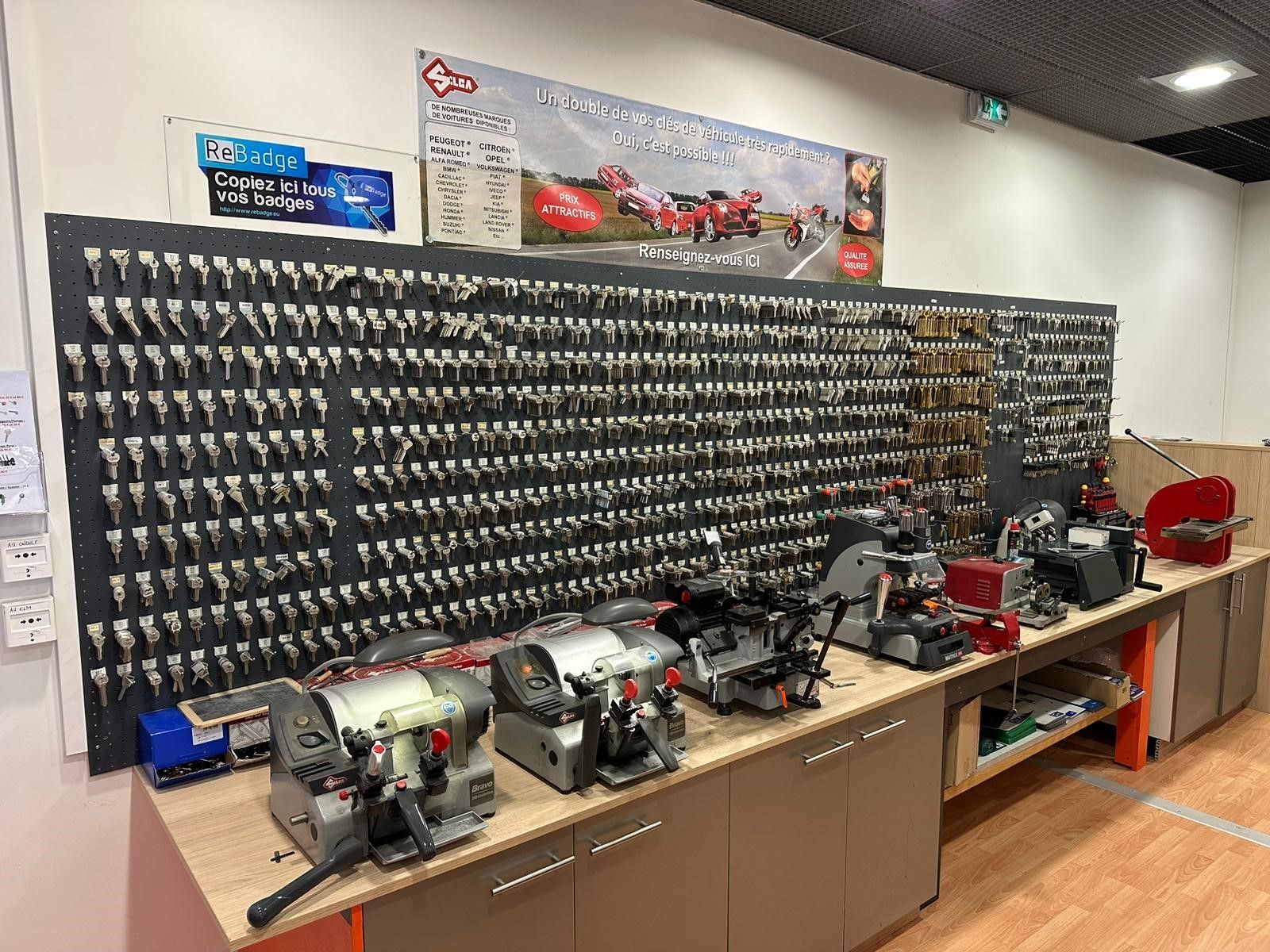 Intérieur de la boutique - reproduction de clés