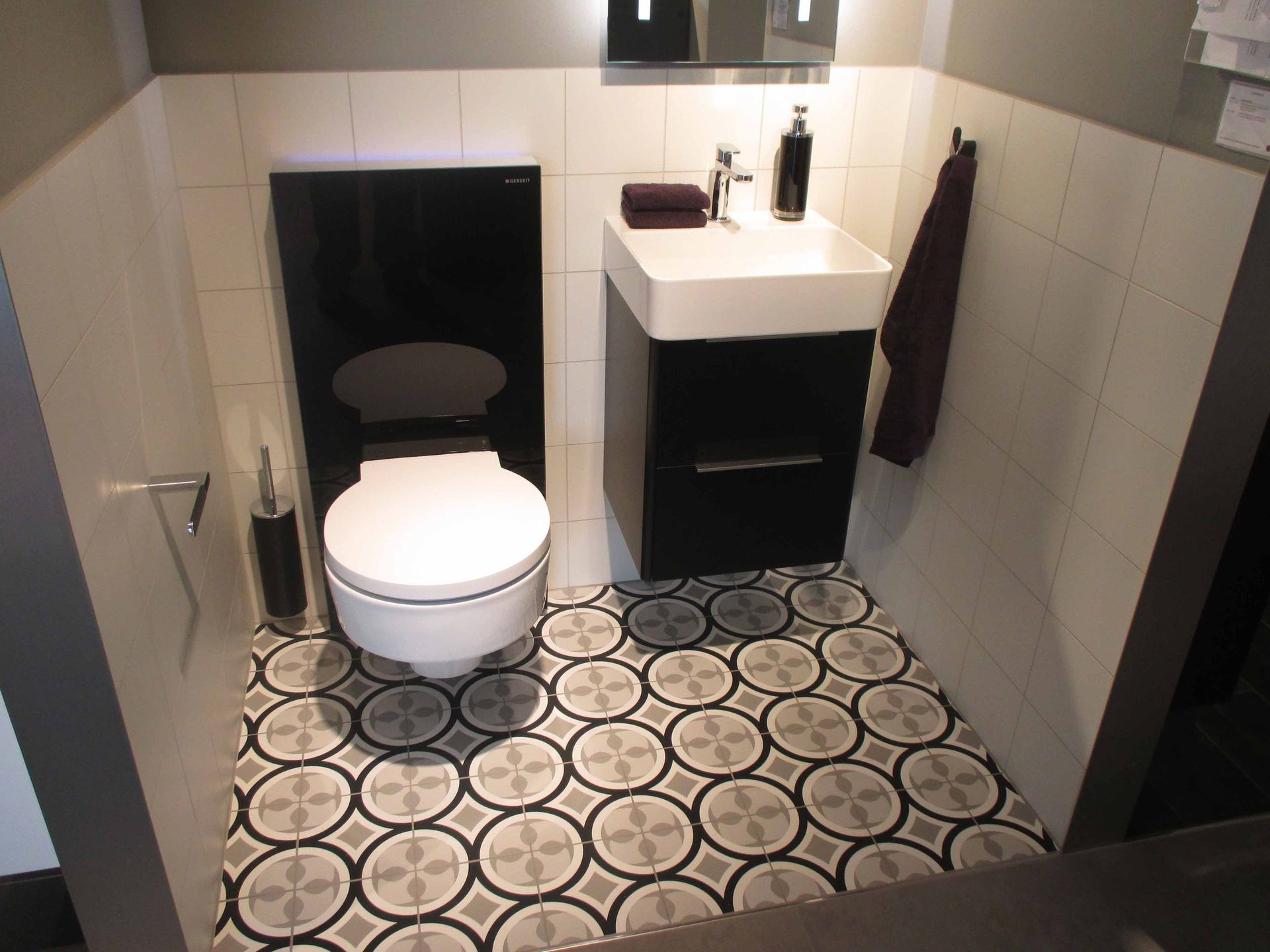 Bodenbelag Muster WC - E und L Keramik GmbH - Olten