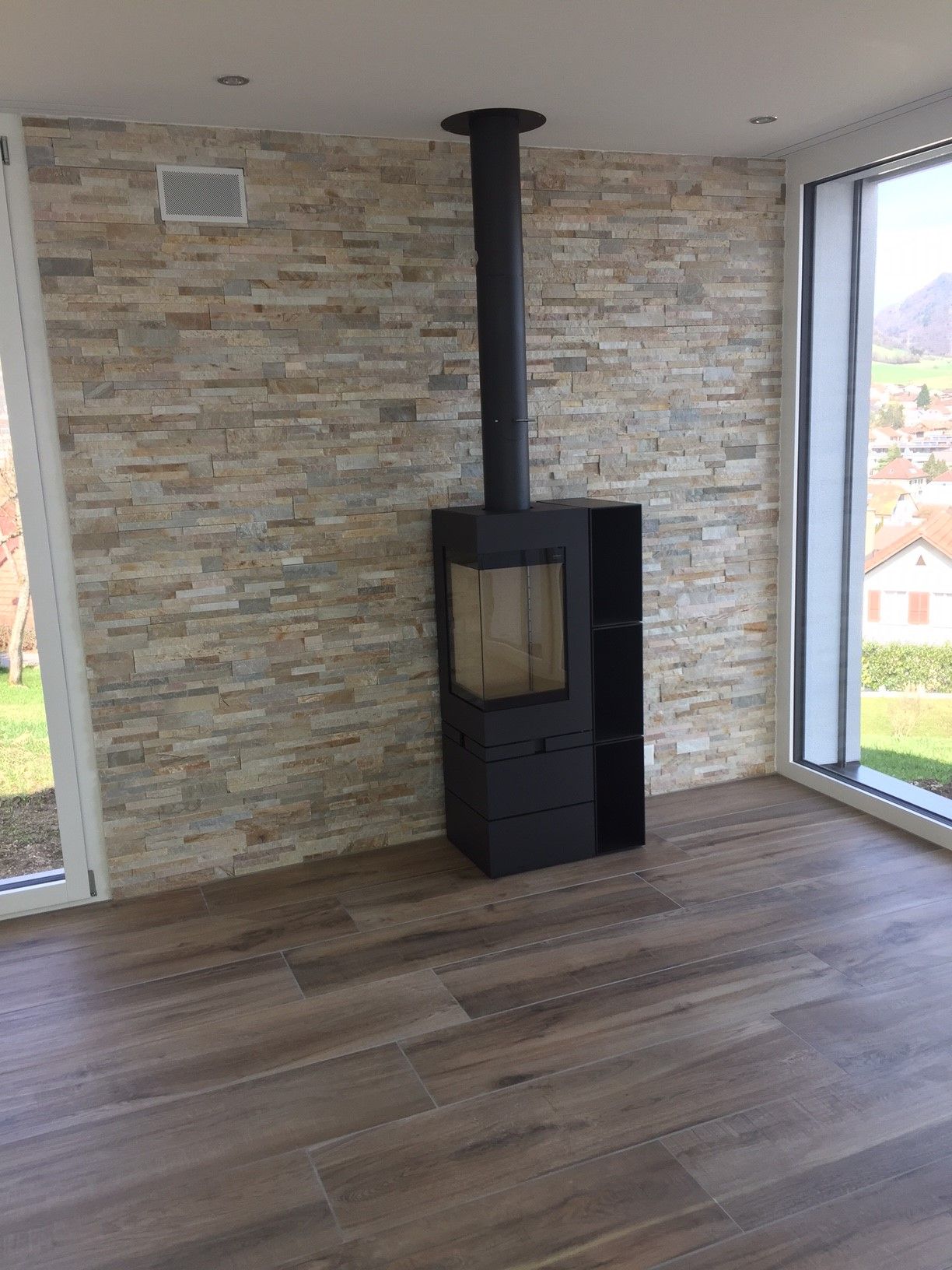 Naturstein Wand Wohnzimmer - E und L Keramik GmbH - Olten