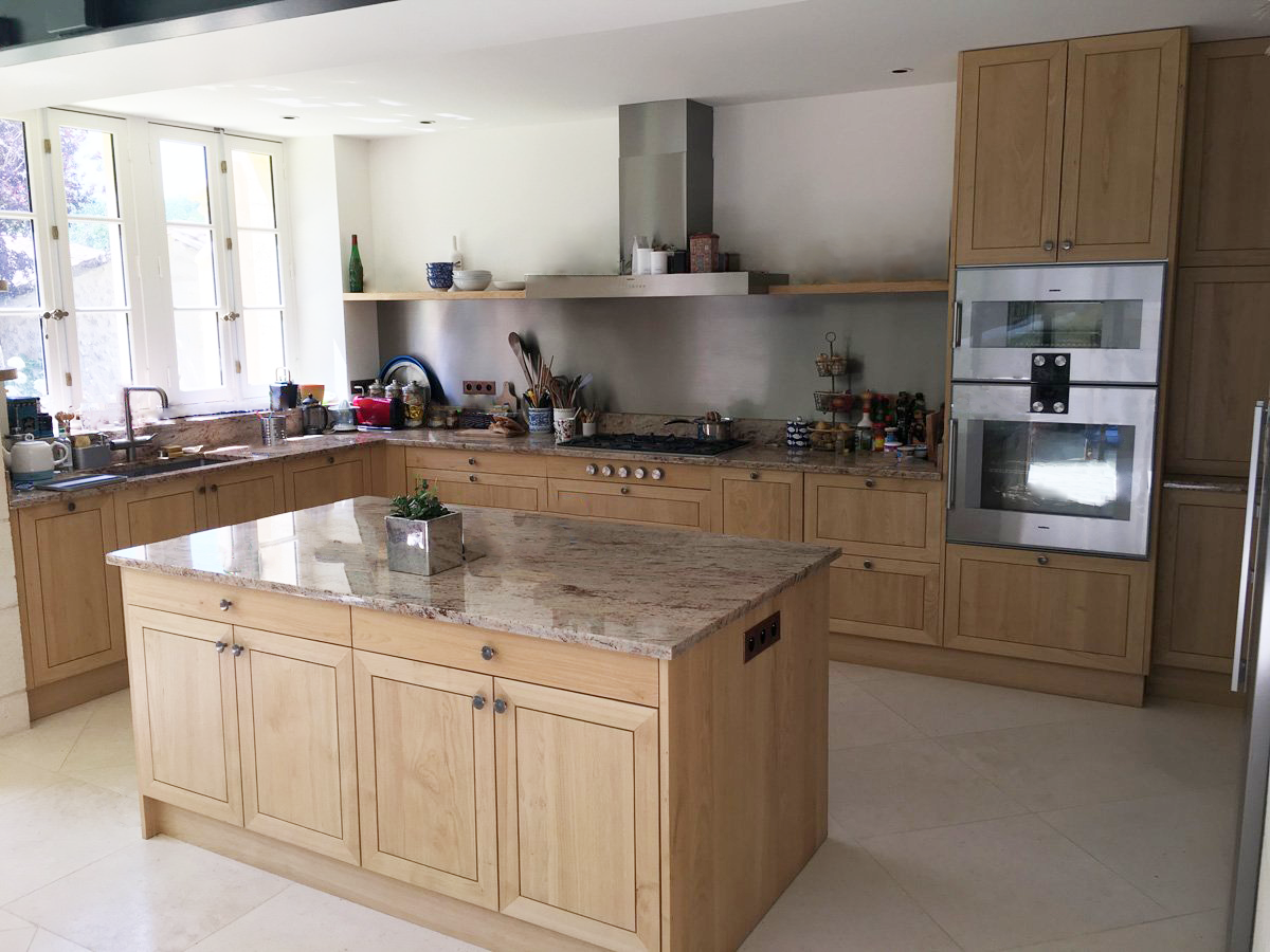 Cuisine en châtaigner massif