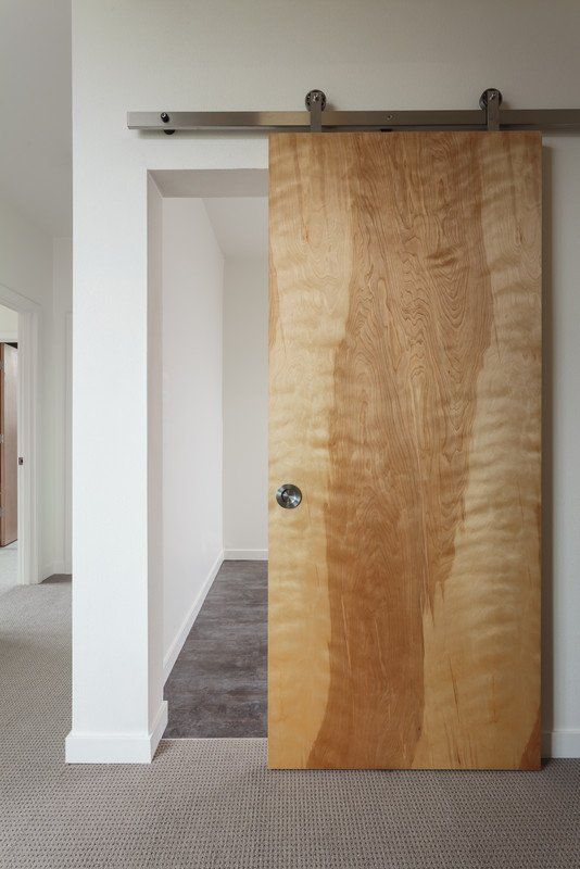 Porte intérieure coulissante en bois