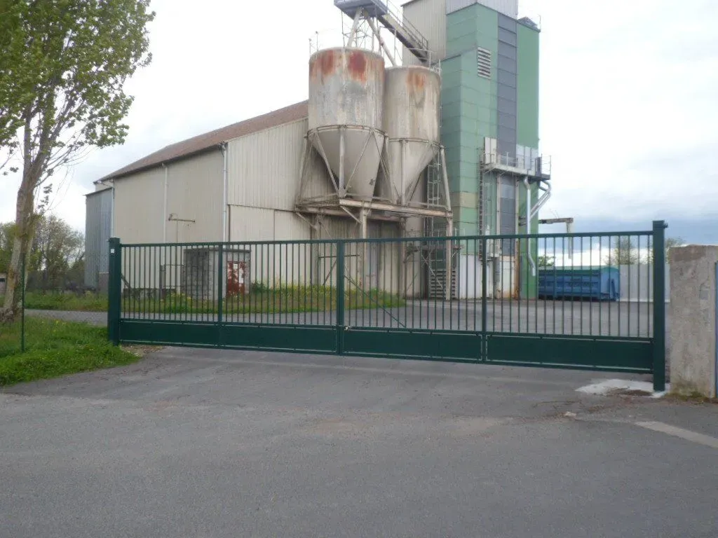 Portail extérieur en métal