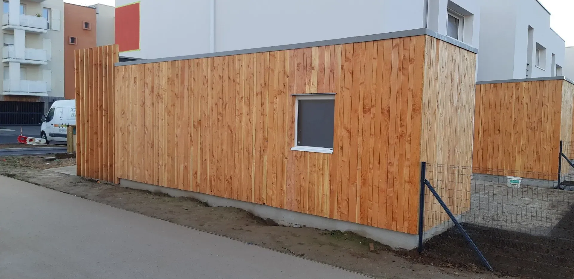 Pied de bâtiment avec ossature en bois