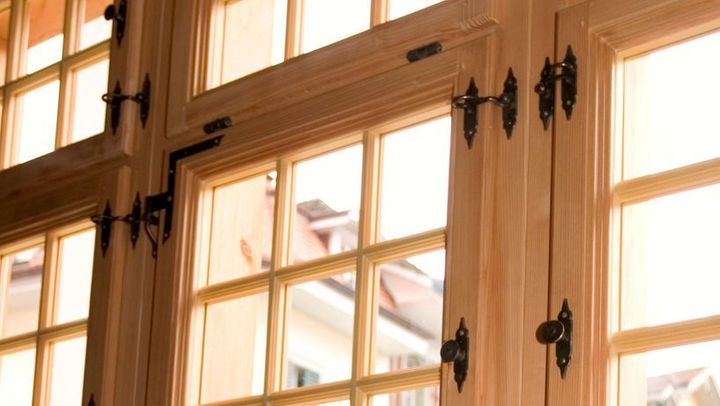 Holzfenster - Wenger Schreinerei + Innenausbau AG in Unterseen