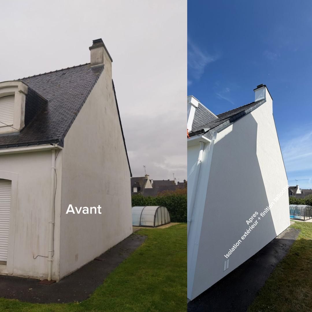 Avant et après la rénovation d'un mur latéral blanc d'une maison : à droite, on observe un extérieur plus propre et fraîchement peint.